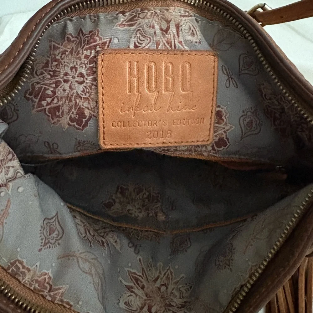 HOBO Inked Hide Collector’s Edition 2018 Feathers Convertible Backpack Bag Purse - Picture 2 of 16